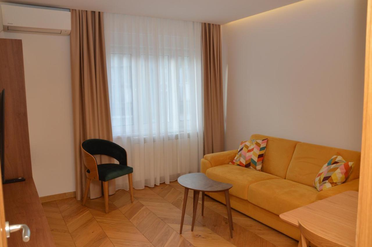 Unca Appartement Belgrado Buitenkant foto